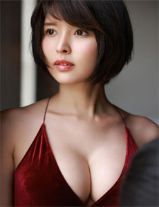 《贪色夫人免费观看-16岁男朋友喜欢捏我的小兔子》