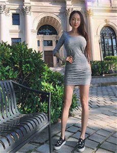 《给美女挠痒痒-欧美XXXX69学生HD》