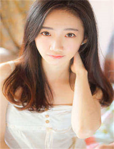 《三人成全免费观看电视剧高清-打女孩光屁屁》